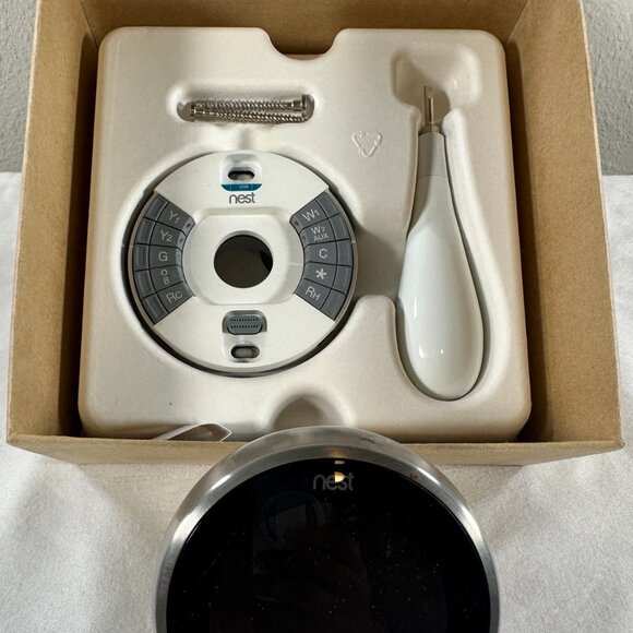 Google Nest Smart WiFi Learning Thermostat (3rd Generation) – Stainless Steel - Picture 8 of 10